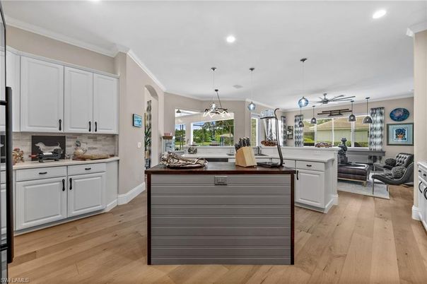 Interior, Kitchen, Living room, Pendant Lights, Recessed Lighting, Wood Texture Flooring