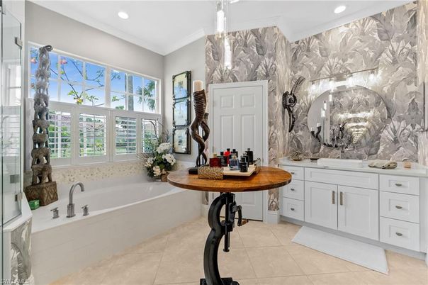 Bathroom, Interior, Recessed Lighting