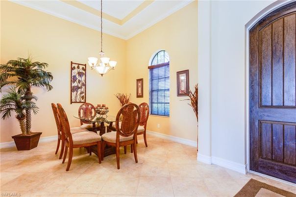 Chandelier, Dining room, Interior