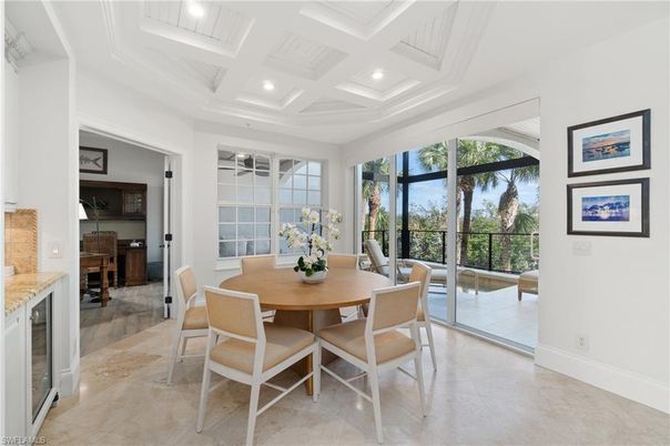 Dining room, Interior, Recessed Lighting