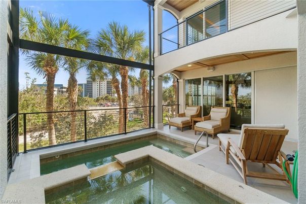 Interior, Pool, Sun Room