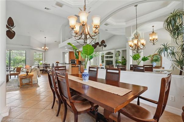 Chandelier, Dining room, Interior, Living room