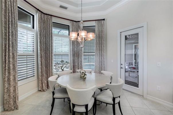 Chandelier, Dining room, Interior, Pendant Lights