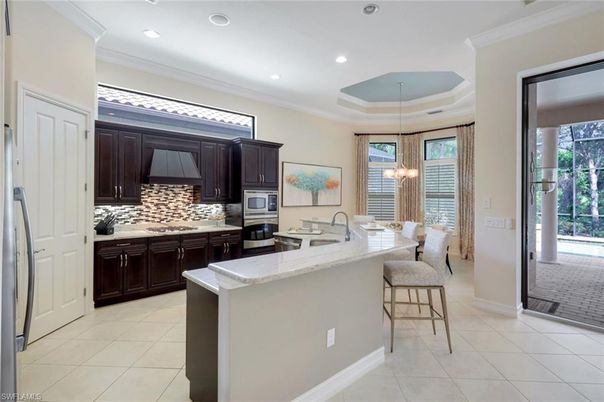 Dining room, Interior, Kitchen, Pendant Lights, Recessed Lighting, Stainless Steel Appliances
