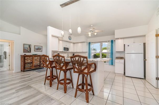 Interior, Kitchen, Pendant Lights, Wood Texture Flooring