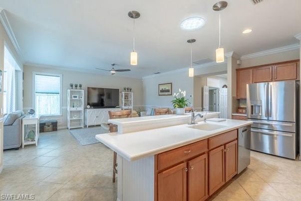Interior, Kitchen, Living room, Pendant Lights, Recessed Lighting, Stainless Steel Appliances