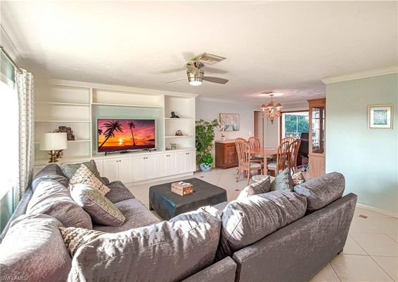 Chandelier, Dining room, Interior, Living room