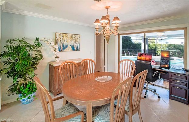 Chandelier, Dining room, Interior