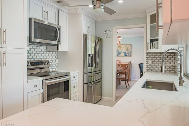 Dining room, Interior, Kitchen, Recessed Lighting, Stainless Steel Appliances