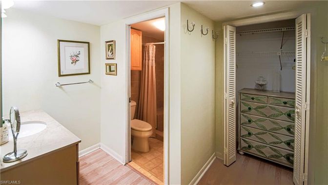 Bathroom, Interior, Recessed Lighting, Wood Texture Flooring