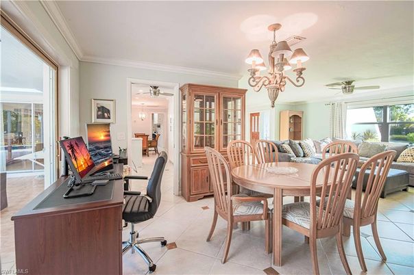 Chandelier, Dining room, Interior