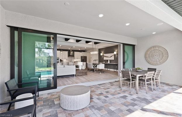 Dining room, Interior, Kitchen, Pendant Lights, Recessed Lighting, Wood Texture Flooring