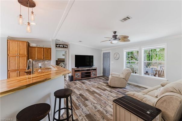 Interior, Kitchen, Pendant Lights, Wood Texture Flooring
