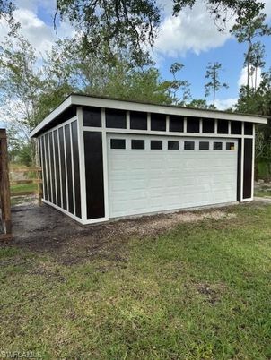 Detached Garage, Exterior