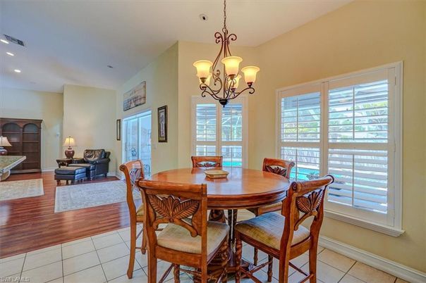 Chandelier, Dining room, Interior, Recessed Lighting, Wood Texture Flooring