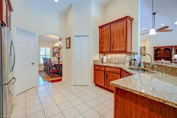 Chandelier, Dining room, Interior, Kitchen, Recessed Lighting