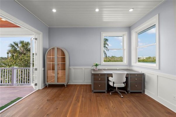 Home Office, Interior, Recessed Lighting, Wood Texture Flooring