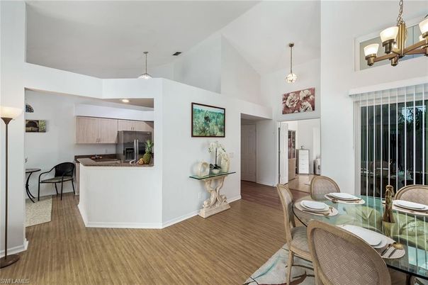Dining room, Interior, Kitchen, Pendant Lights, Recessed Lighting, Wood Texture Flooring