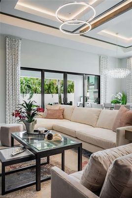 Chandelier, Dining room, Interior, Living room, Pendant Lights