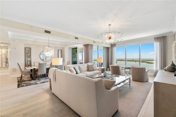 Dining room, Interior, Living room, Pendant Lights, Recessed Lighting, Water, Wood Texture Flooring