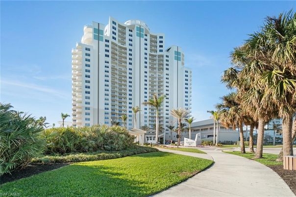 Exterior, Facade, Condo Building