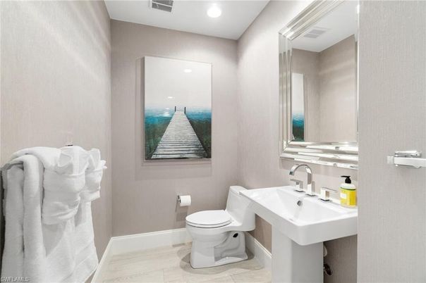 Bathroom, Interior, Recessed Lighting