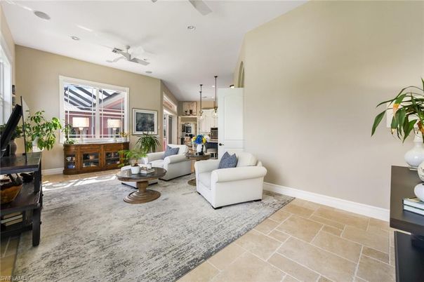 Interior, Living room, Pendant Lights, Recessed Lighting