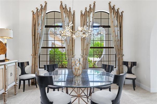 Dining room, Interior