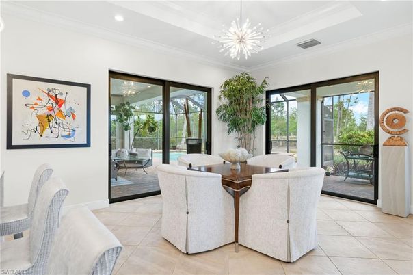 Dining room, Interior, Pendant Lights, Recessed Lighting