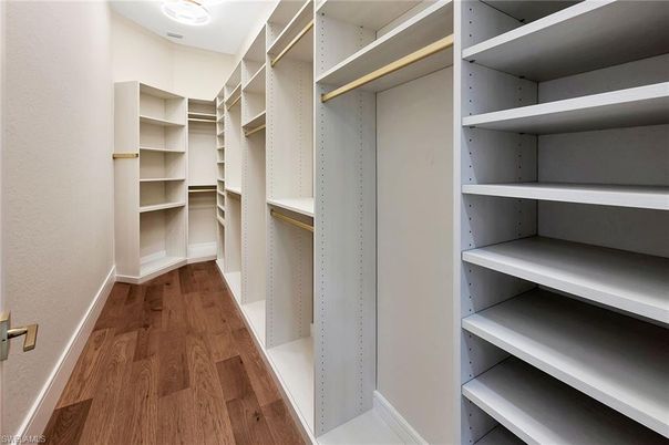 Interior, Walk-in Closets, Wood Texture Flooring
