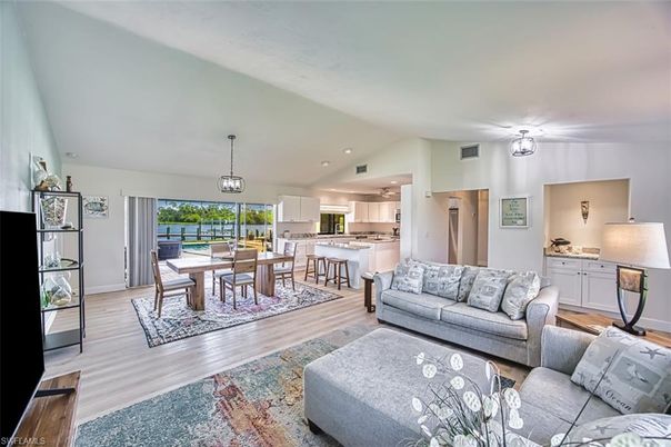 Dining room, Interior, Kitchen, Living room, Pendant Lights, Recessed Lighting, Wood Texture Flooring