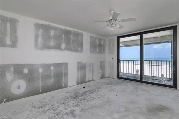 Empty room, Interior, Water