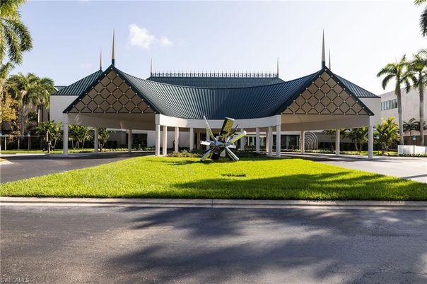 Exterior, Facade, None