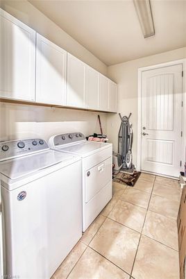 Interior, Washer