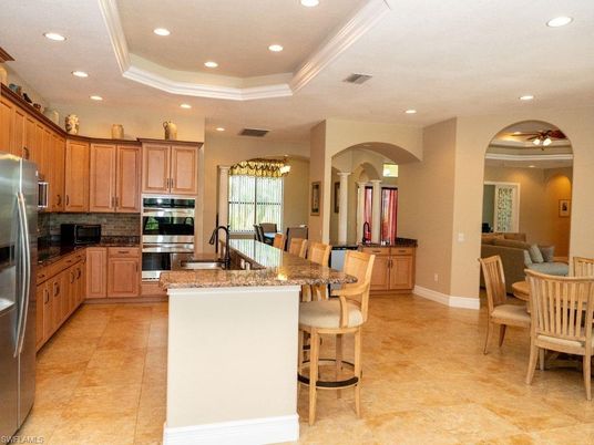 Chandelier, Dining room, Interior, Kitchen, Recessed Lighting, Stainless Steel Appliances