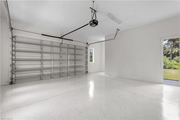 Garage, Interior