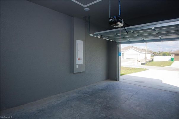 Garage, Interior