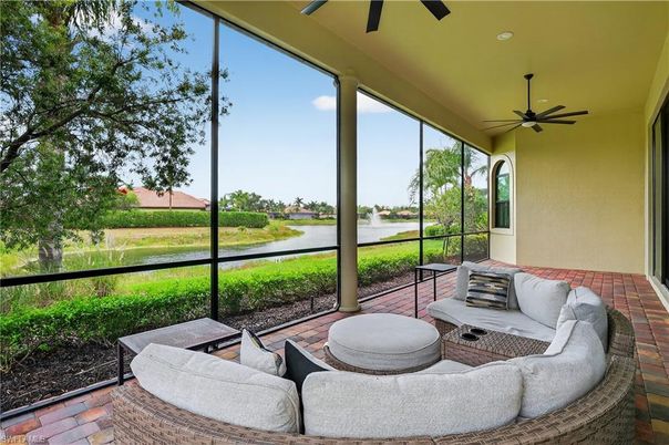 Interior, Sun Room, Water
