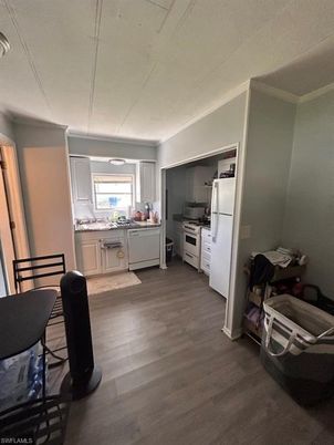 Interior, Kitchen, Wood Texture Flooring