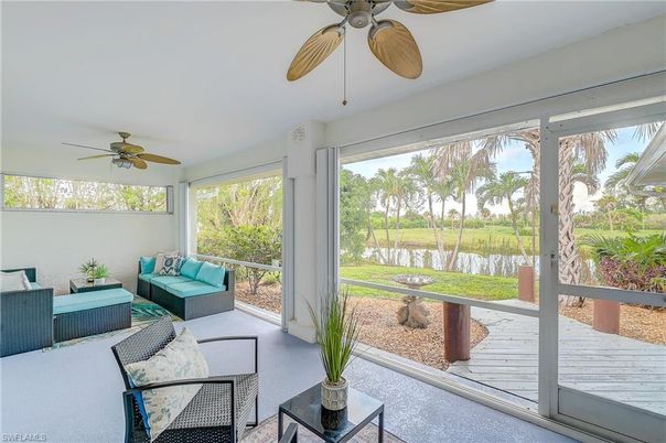 Interior, Sun Room, Water