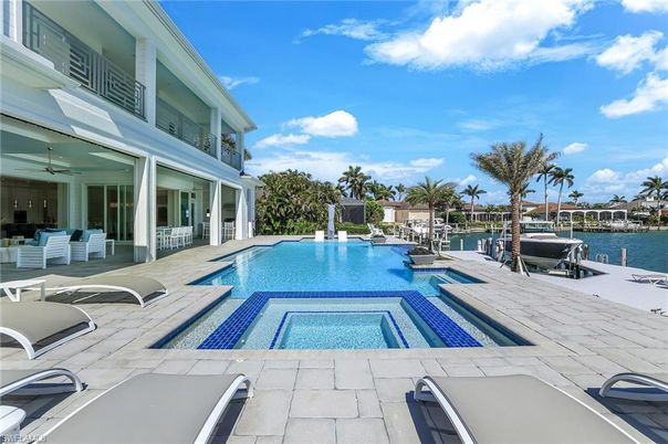 Exterior, Pool, Water
