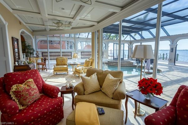 Interior, Living room, Sun Room, Water