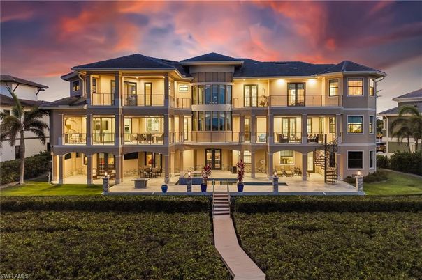 Backyard, Exterior, Facade, French Provincial