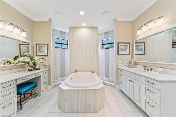 Bathroom, Dual Sink Vanities, Interior, Recessed Lighting