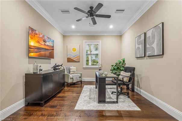 Home Office, Interior, Recessed Lighting, Wood Texture Flooring