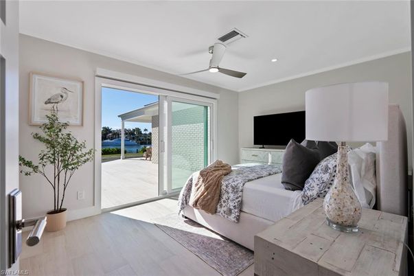 Bedroom, Interior, Recessed Lighting, Water, Wood Texture Flooring