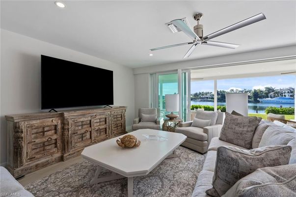 Interior, Living room, Recessed Lighting, Water