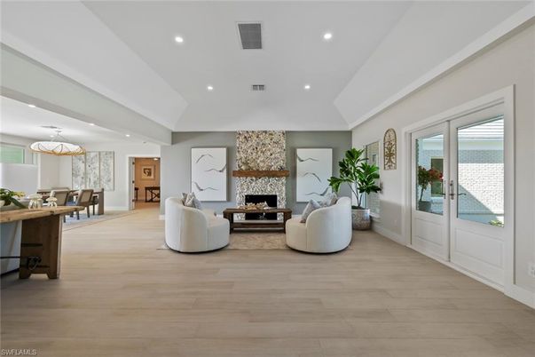 Fireplace, Interior, Living room, Pendant Lights, Recessed Lighting, Wood Texture Flooring