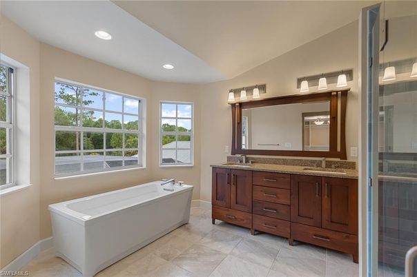 Bathroom, Dual Sink Vanities, Free Standing Baths, Interior, Recessed Lighting