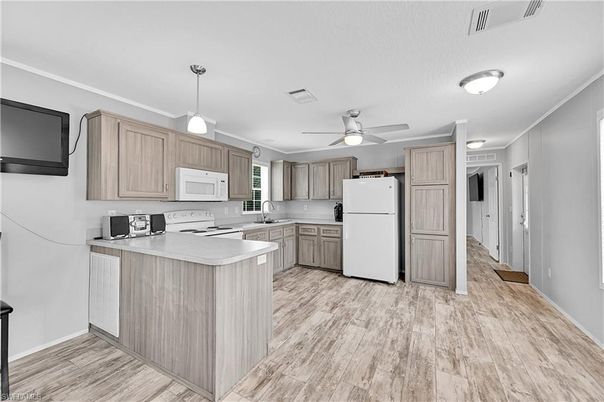 Interior, Kitchen, Pendant Lights, Wood Texture Flooring